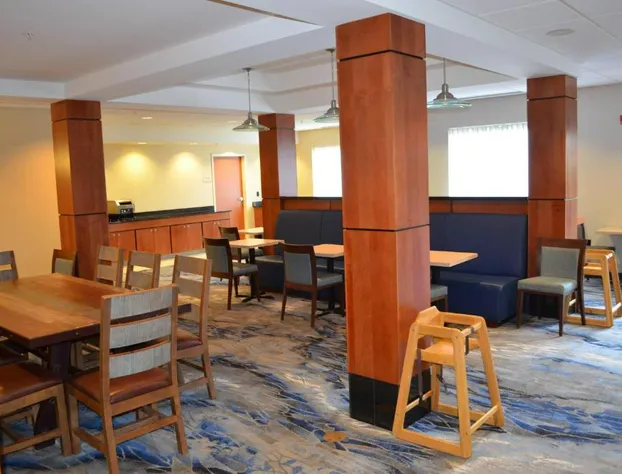 Fairfield Inn & Suites by Marriott Sault Ste. Marie hotel detail image 3