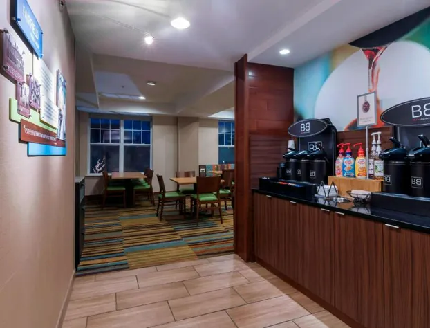 Fairfield Inn Kansas City Downtown/Union Hill by Marriott hotel detail image 3