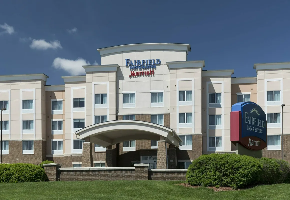 Fairfield Inn & Suites by Marriott Kansas City Overland Park hotel hero