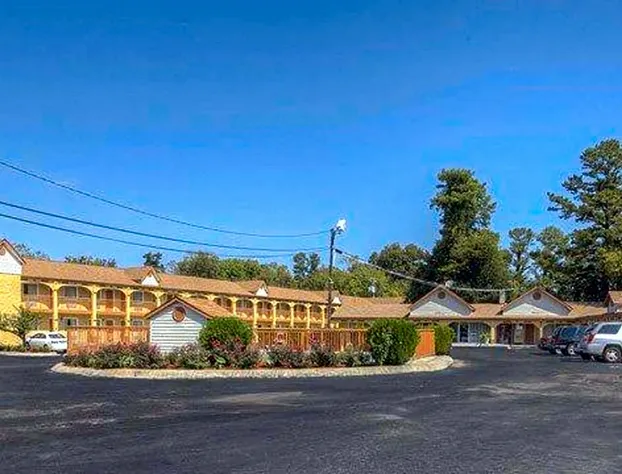 Rodeway Inn Concord hotel detail image 1