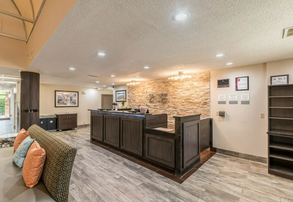 Lake Norman Inn and Suites hotel hero