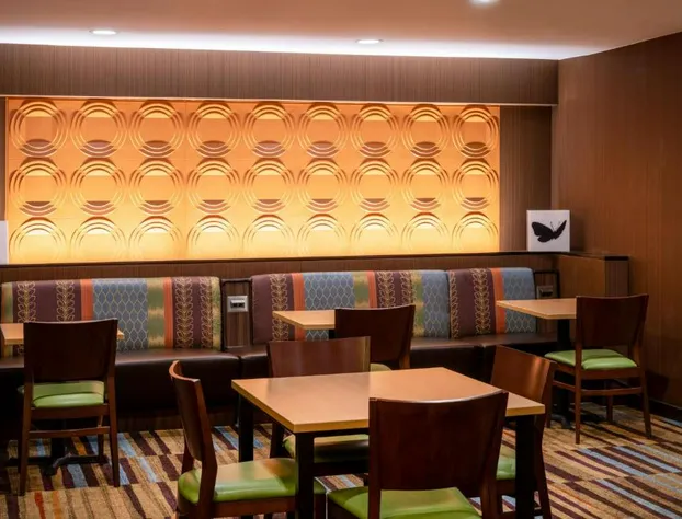 Fairfield Inn and Suites by Marriott Denver Aurora/ Medical Center hotel detail image 4