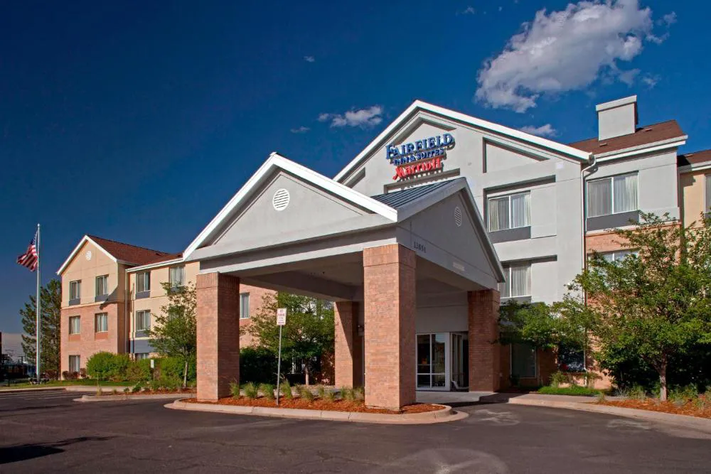 Fairfield Inn and Suites by Marriott Denver Aurora/ Medical Center hotel hero