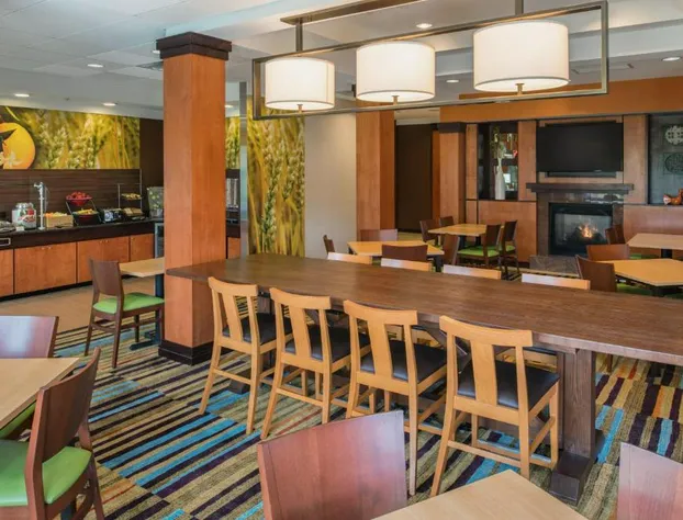 Fairfield Inn & Suites by Marriott Portland North hotel detail image 1