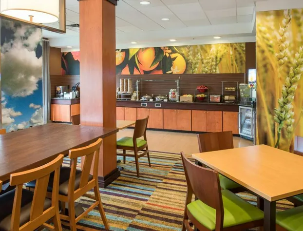 Fairfield Inn & Suites by Marriott Portland North hotel detail image 2