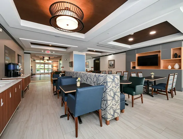 Holiday Inn Express & Suites Charlotte Southeast - Matthews by IHG hotel detail image 2