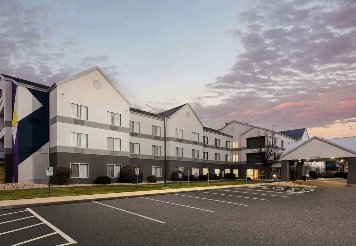 Spark by Hilton Salt Lake City Airport hotel hero