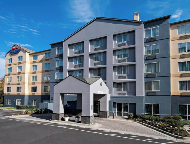 Fairfield Inn and Suites by Marriott Perimeter Center hotel detail image 1