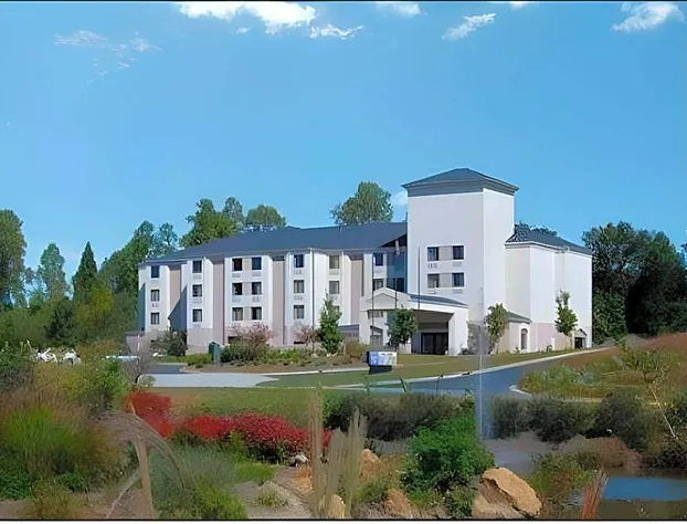 Baymont by Wyndham Mooresville hotel detail image 2