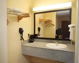 Rodeway Inn Charlotte North End hotel detail image 3