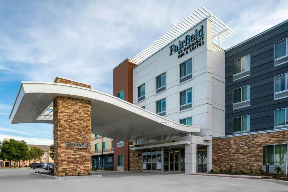 Fairfield Inn & Suites by Marriott Dallas DFW Airport North/ Irving hotel hero