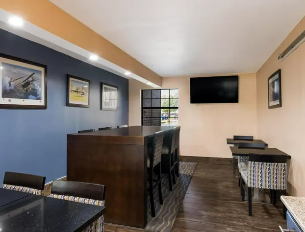 Quality Inn Charlotte Airport hotel detail image 1