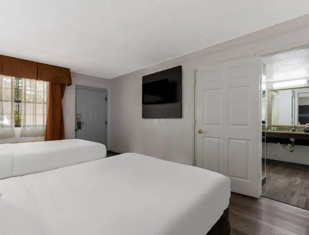 Quality Inn Charlotte Airport hotel detail image 3
