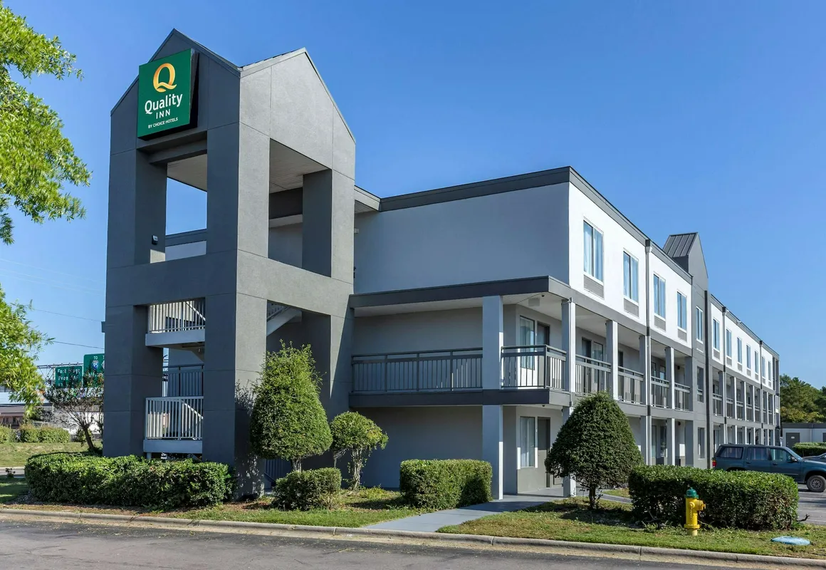 Quality Inn Fayetteville near Fort Bragg hotel hero