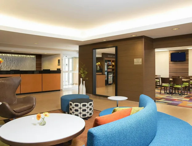 Fairfield Inn & Suites by Marriott Bloomington hotel detail image 1