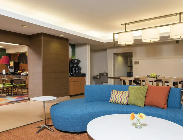 Fairfield Inn & Suites by Marriott Bloomington hotel detail image 3