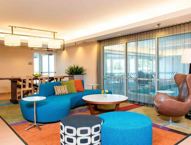 Fairfield Inn & Suites by Marriott Bloomington hotel detail image 2