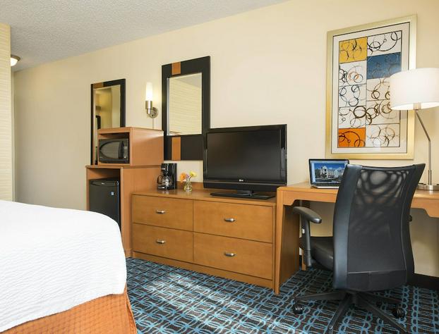 Fairfield Inn & Suites by Marriott Bloomington hotel detail image 4