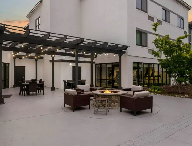 Courtyard by Marriott Charlotte Airport North hotel detail image 4