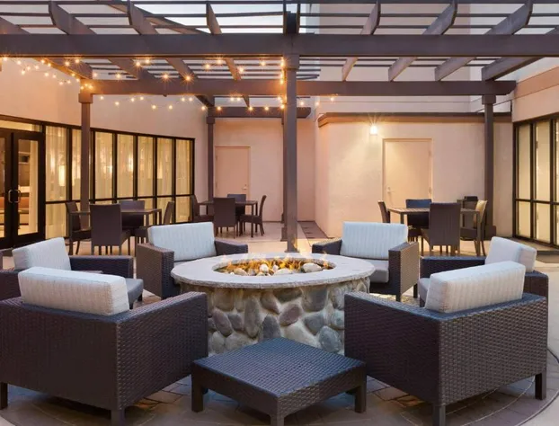 Courtyard by Marriott Charlotte Airport North hotel detail image 2