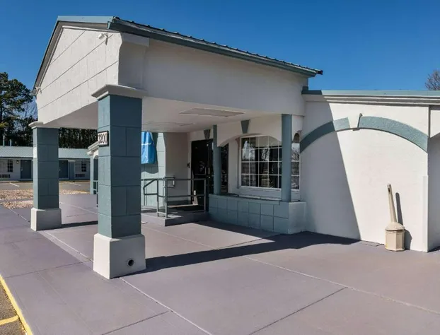 Rodeway Inn Charlotte Airport Area hotel detail image 2