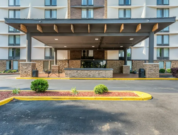 Comfort Inn Charlotte Airport Uptown hotel detail image 1