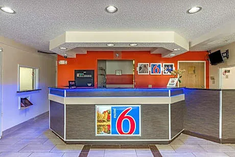 Motel 6 Charlotte, NC - University hotel detail image 4