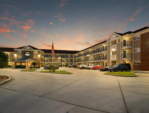 Suburban Studios Biloxi North Area hotel detail image 4