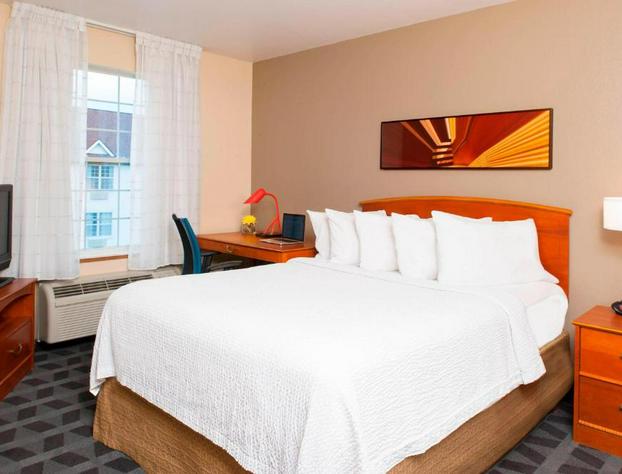 TownePlace Suites by Marriott Indianapolis Park 100 hotel detail image 1