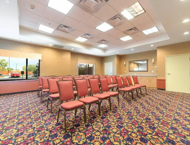 TownePlace Suites by Marriott Farmington hotel detail image 3