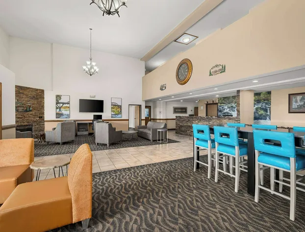 La Quinta Inn & Suites by Wyndham Grants Pass hotel detail image 4