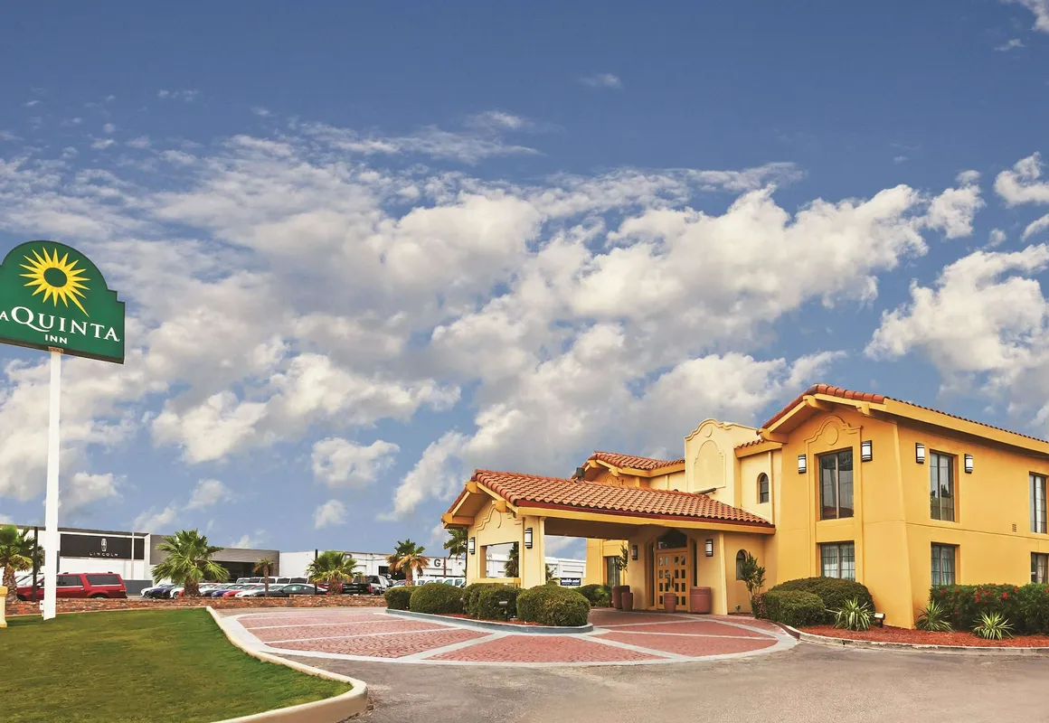 La Quinta Inn by Wyndham Midland hotel hero