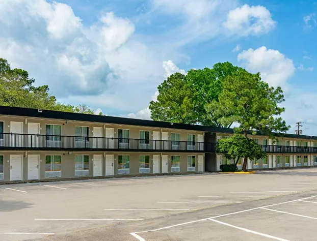 Rodeway Inn Huntsville West hotel detail image 2