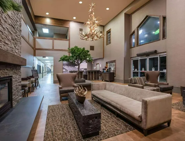 La Quinta Inn & Suites by Wyndham Eugene hotel detail image 4