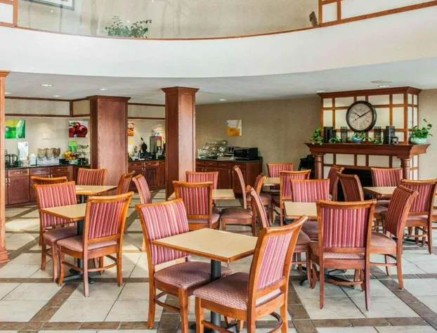 Quality Inn Indy Castleton hotel detail image 4