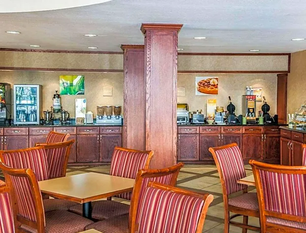 Quality Inn Indy Castleton hotel detail image 2