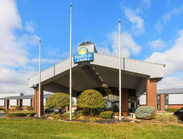 Days Inn & Suites by Wyndham Northwest Indianapolis hotel detail image 1