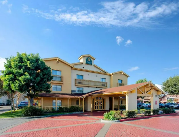 La Quinta Inn & Suites by Wyndham Irvine Spectrum hotel detail image 2