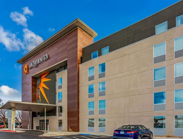 La Quinta Inn & Suites by Wyndham Lubbock West Medical Centr hotel detail image 1