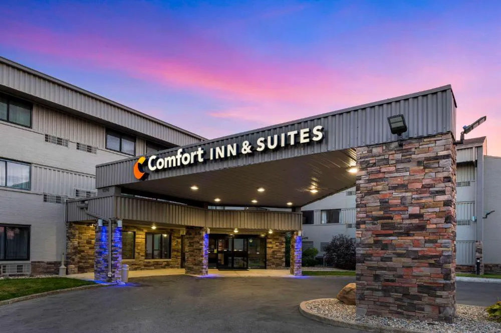 Comfort Inn & Suites Indianapolis Northwest - College Park hotel hero