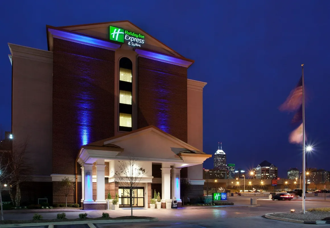 Holiday Inn Express & Suites Indianapolis Dtn-Conv Ctr Area by IHG hotel hero