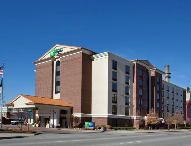 Holiday Inn Express & Suites Indianapolis Dtn-Conv Ctr Area by IHG hotel detail image 1