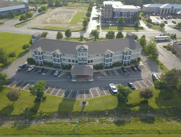 Clarion Pointe Indianapolis Airport hotel detail image 1