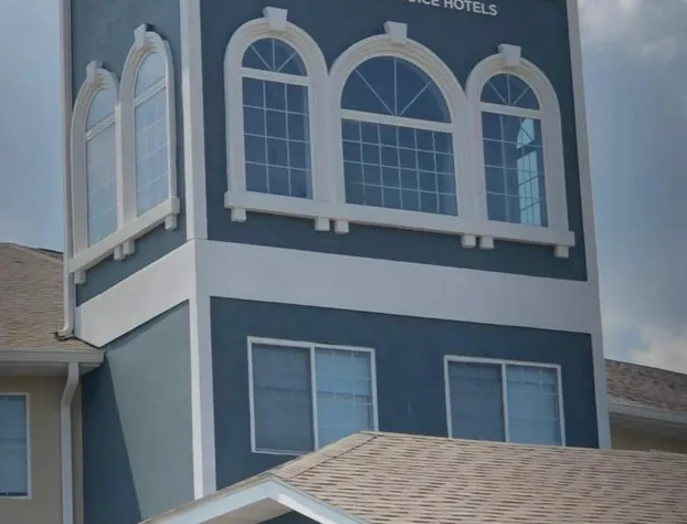 Clarion Pointe Indianapolis Airport hotel detail image 3