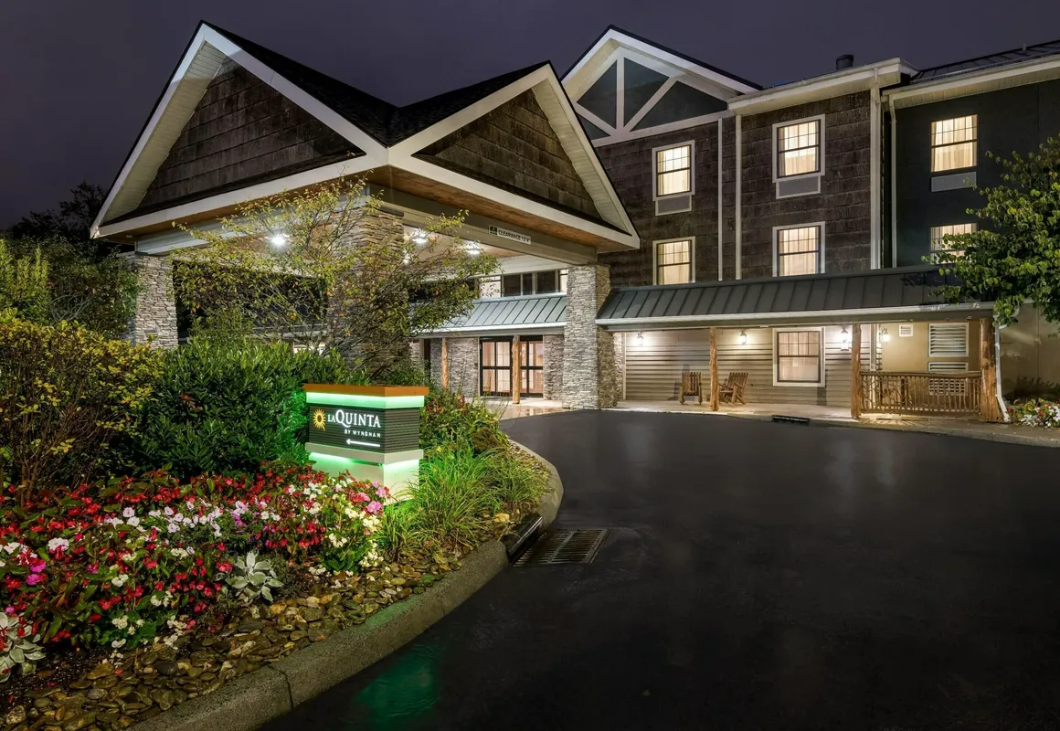 La Quinta Inn & Suites by Wyndham Boone University hotel hero