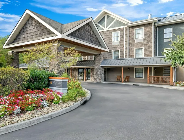 La Quinta Inn & Suites by Wyndham Boone University hotel detail image 3