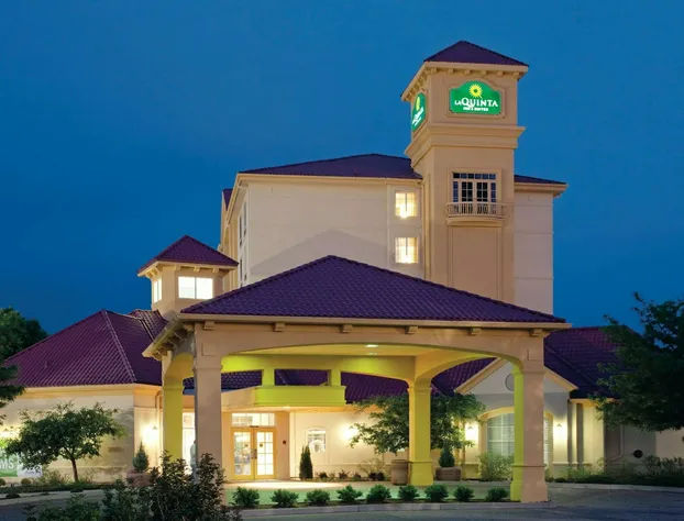 La Quinta Inn & Suites by Wyndham Colorado Springs South AP hotel detail image 3