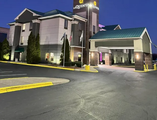 La Quinta Inn & Suites by Wyndham Louisville East hotel detail image 2