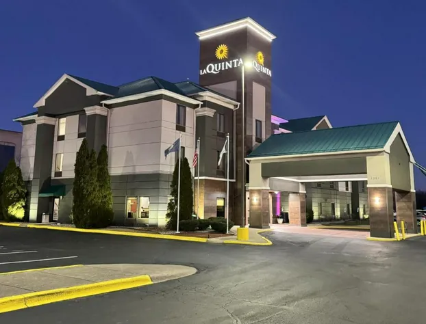 La Quinta Inn & Suites by Wyndham Louisville East hotel detail image 1