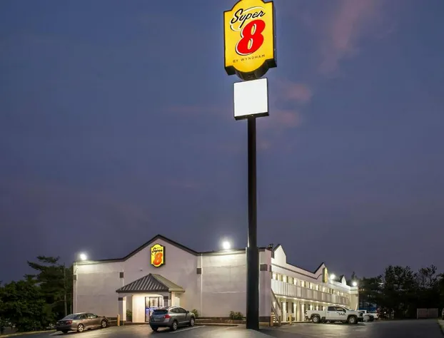 Super 8 by Wyndham Brownsburg hotel detail image 1